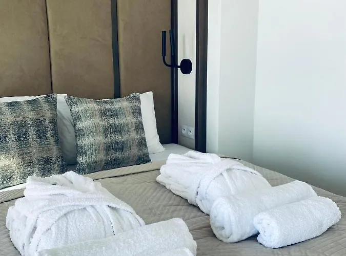 Wave - Endless Sea View