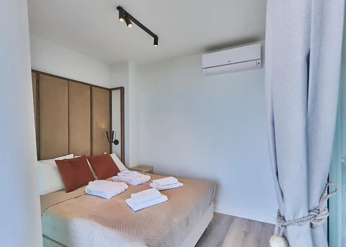 Wave - Endless Sea View * 米兹多洛杰